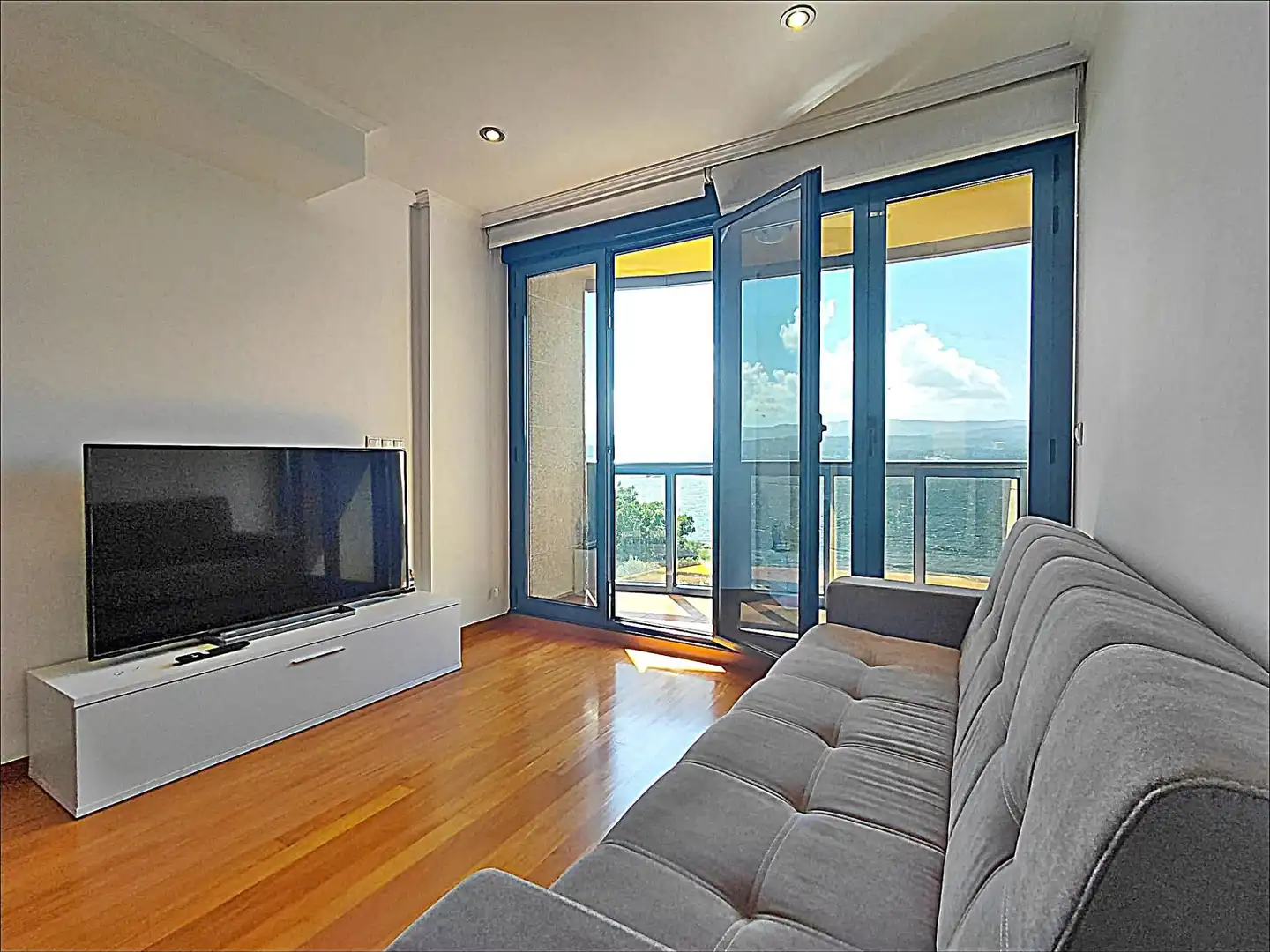 Sala de estar de Piso en venta en Rianxo con Terraza y Amueblado