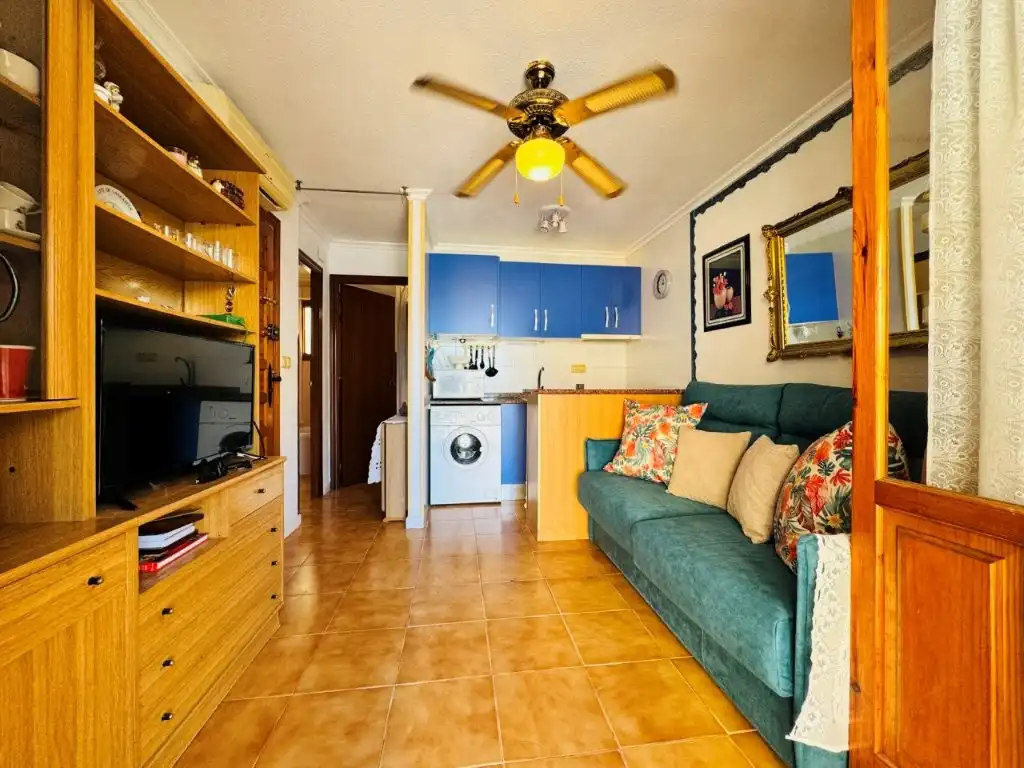 Living room of Flat for sale in Torrevieja  with Furnished and Community pool
