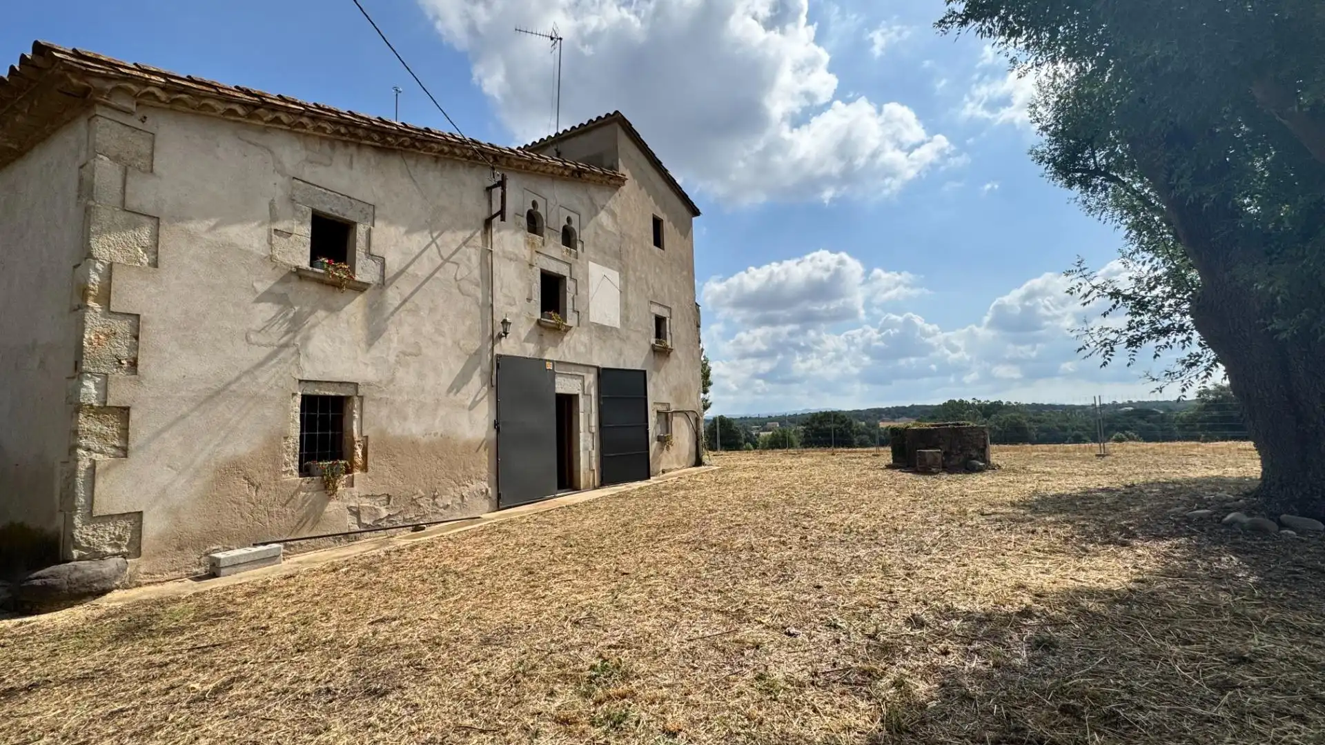 Vista exterior de Finca rústica en venda en Caldes de Malavella amb Calefacció i Jardí privat