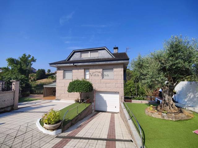 Casa-chalet en Venta en Rúa Verea Real de Seixalbo en Mariñamansa