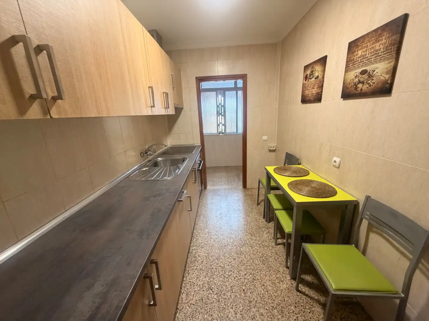 Cuina de Pis en venda en Las Palmas de Gran Canaria amb Moblat i Forn