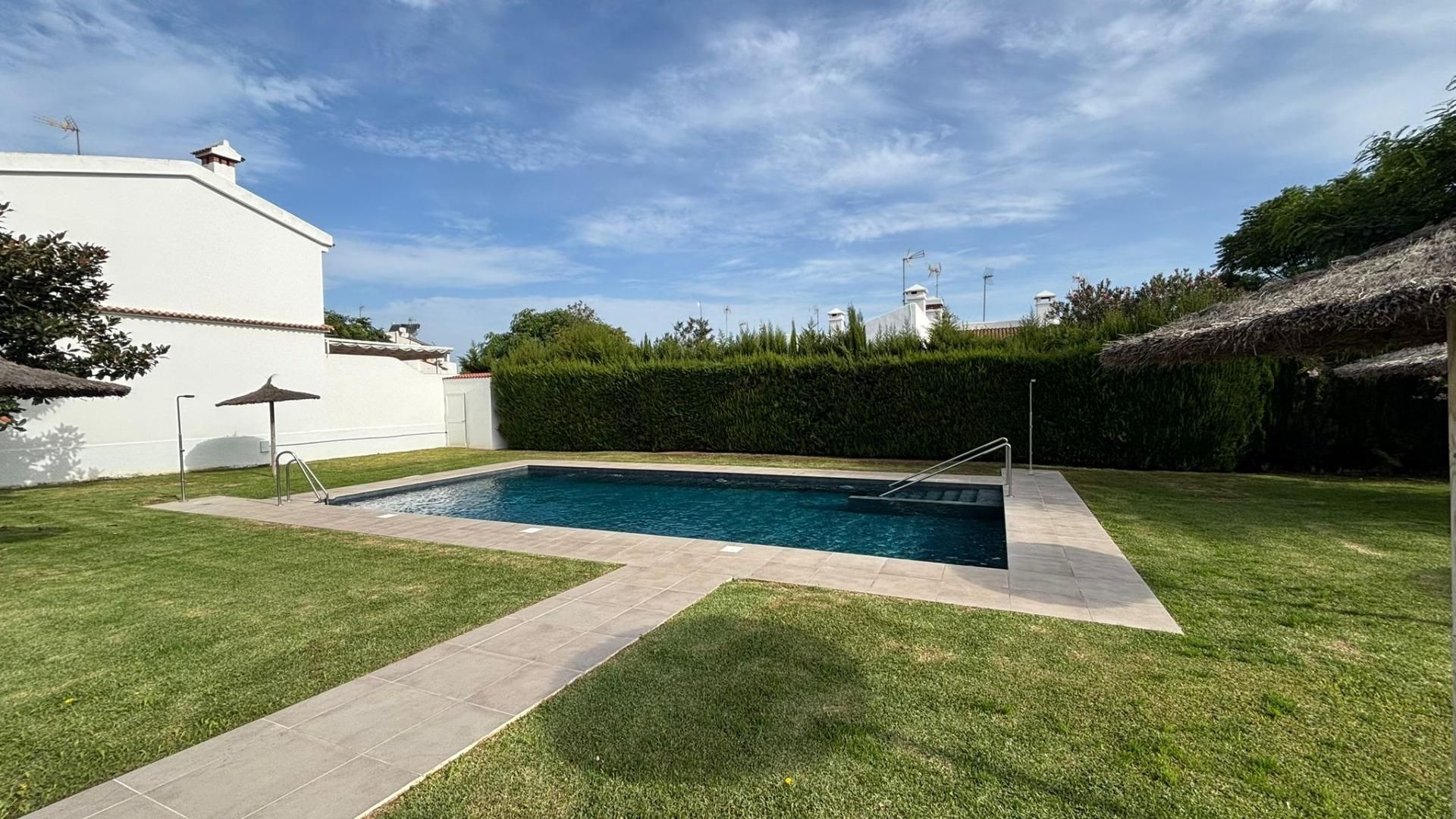 Swimming pool of House or chalet for sale in Almonte  with Community pool