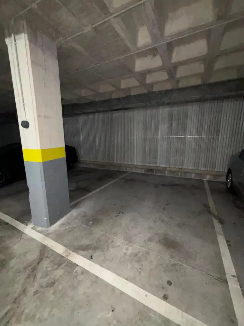 Parkplatz von Wohnungen zur Miete in Valencia mit Klimaanlage, Heizung und Möbliert
