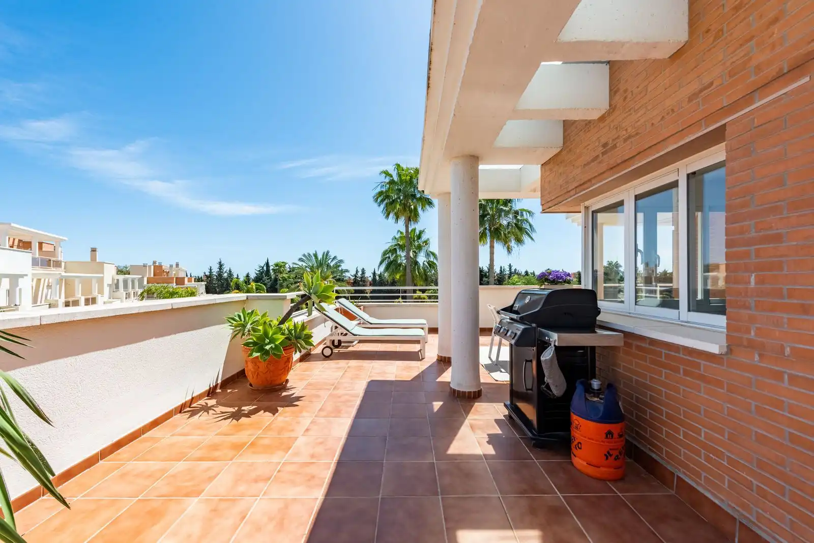 Terrassa de Àtic en venda en Estepona amb Terrassa, Internet i Piscina comunitària