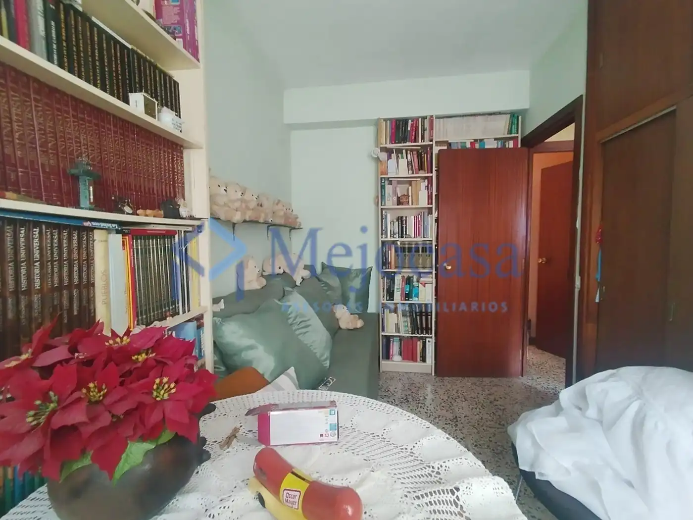 Living room of Houses for sale in Madrid  with Air Conditioner, Heating and Terrace