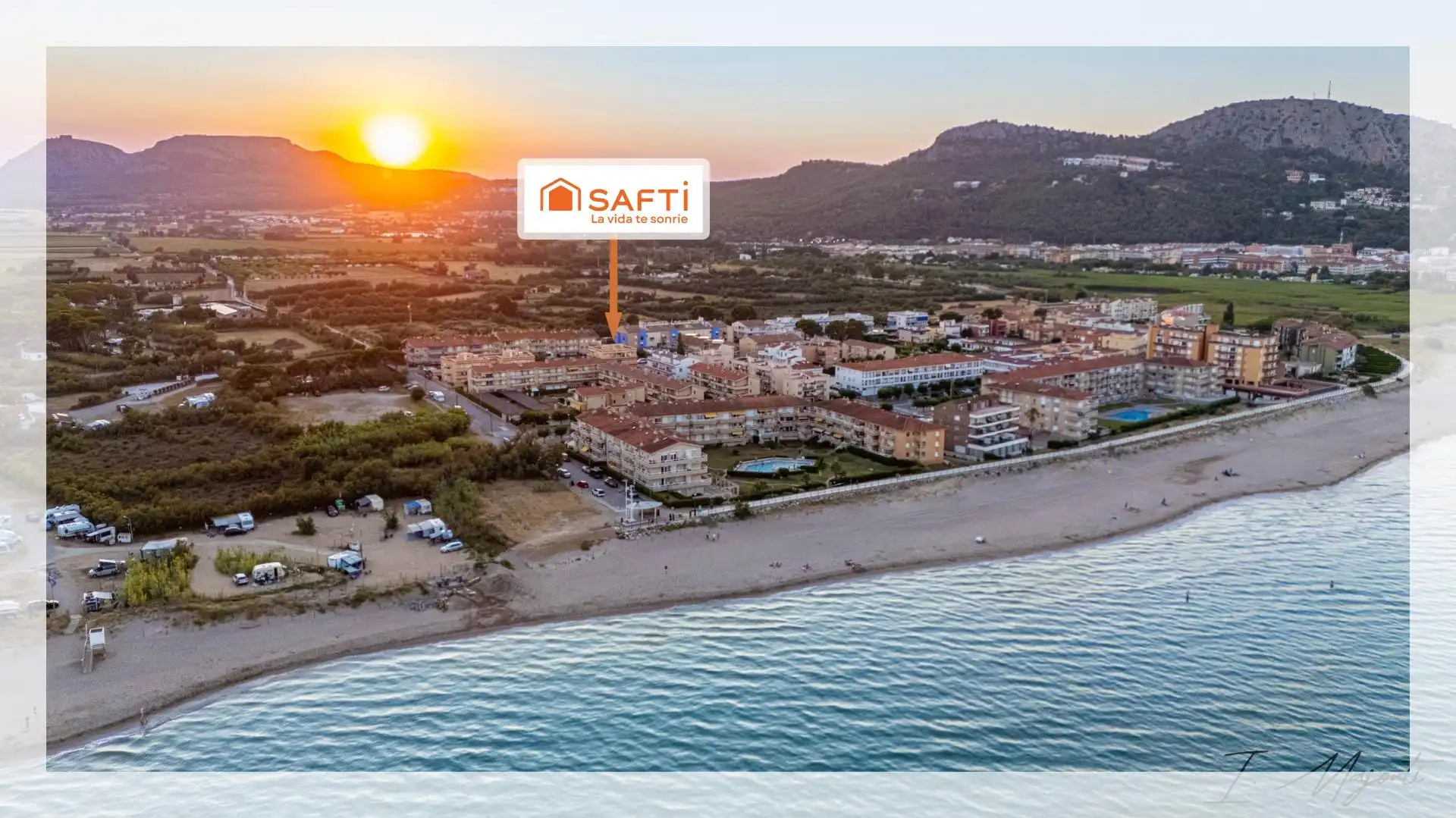 Vista exterior de Apartamento en venta en L'Estartit con Calefacción