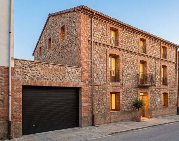 Casa-chalet en Venta en Santa Coloma