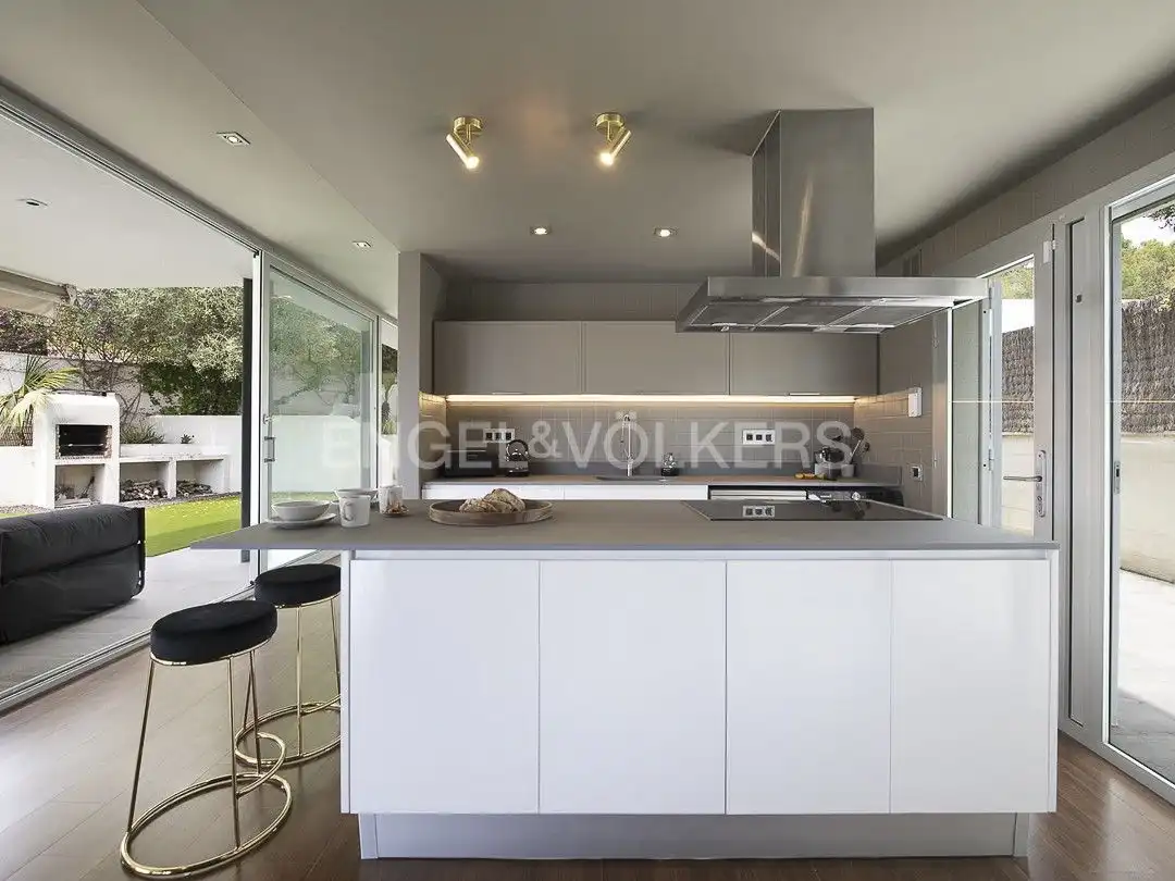 Cocina de Casa o chalet en venta en Sant Pere de Ribes con Aire acondicionado, Calefacción y Jardín privado