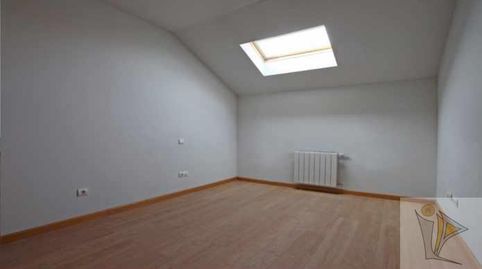 Foto 2 de Piso en venta en Cl Nicolas Fuster, Nº 13, Portal , San José - Buenos Aires, Pinto