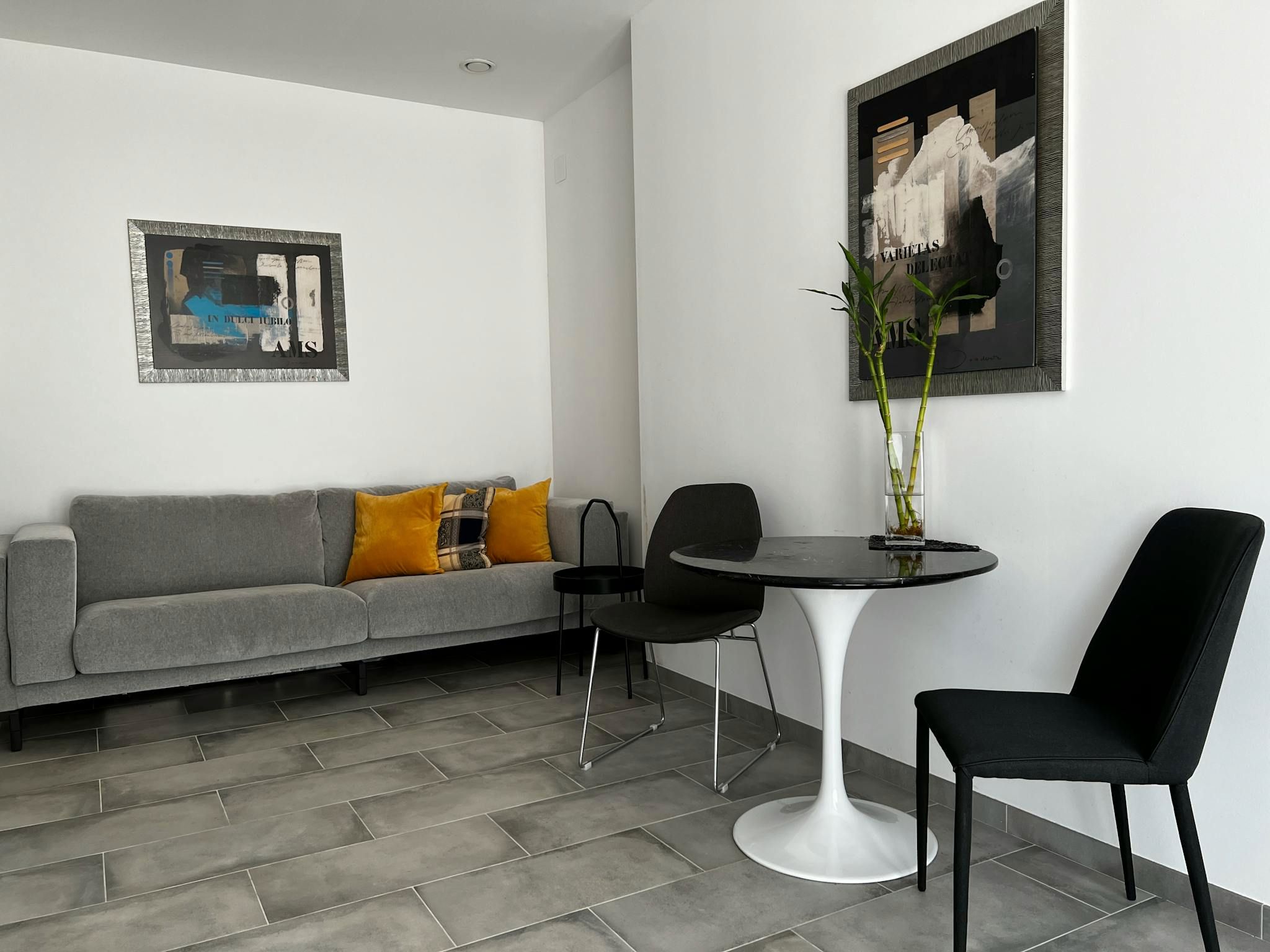 Living room of Flat to rent in  Valencia Capital  with Air Conditioner, Heating and Furnished
