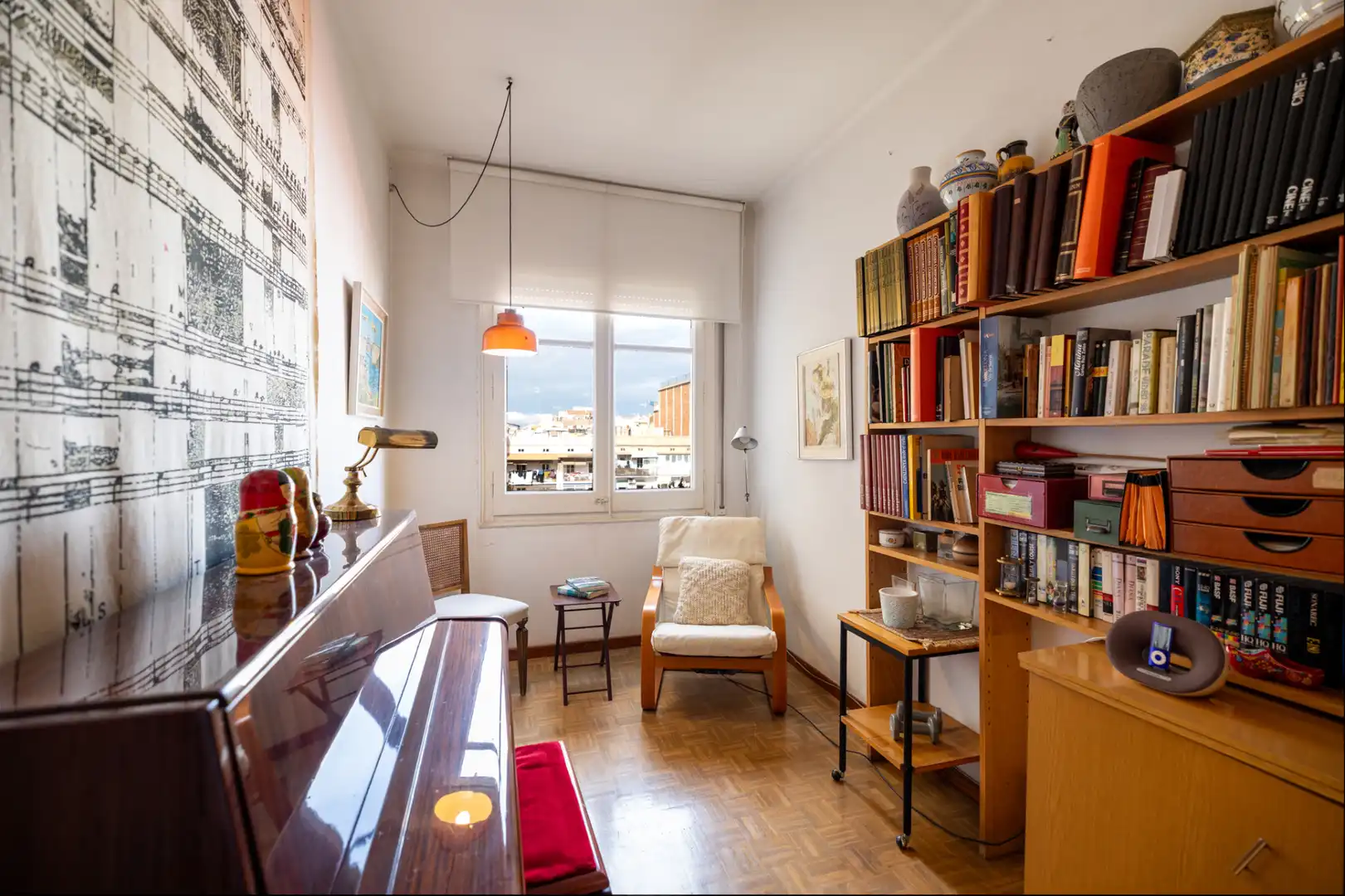 Living room of Flat for sale in Barcelona  with Heating, Parquet flooring and Furnished