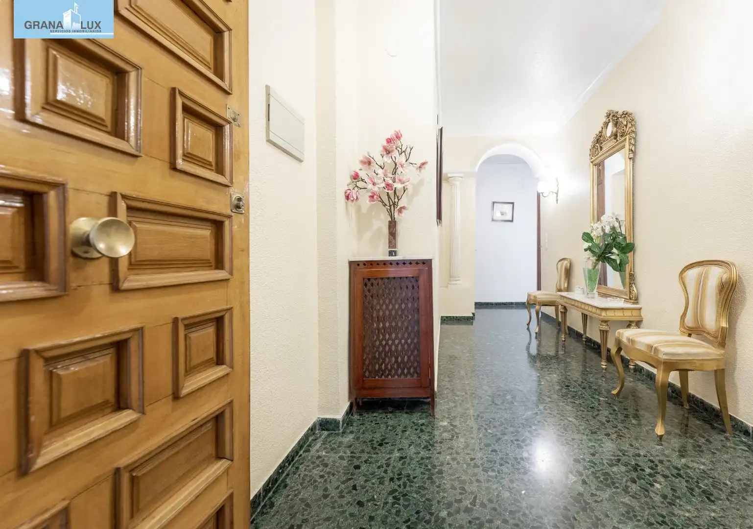Flat with terrace for sale in Calle DOCTOR ADELARDO MORA, imagen 5