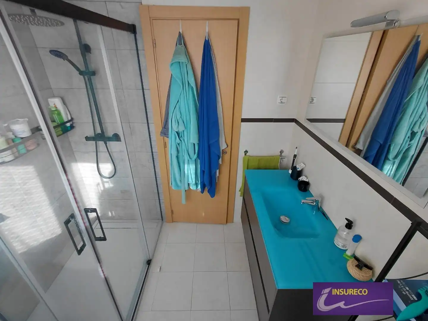Baño de Casa adosada en venta en Valdefresno con Calefacción, Jardín privado y Terraza