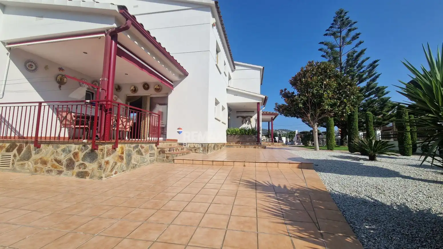 Houses for sale in Roses  with Air Conditioner, Private garden and Parquet flooring