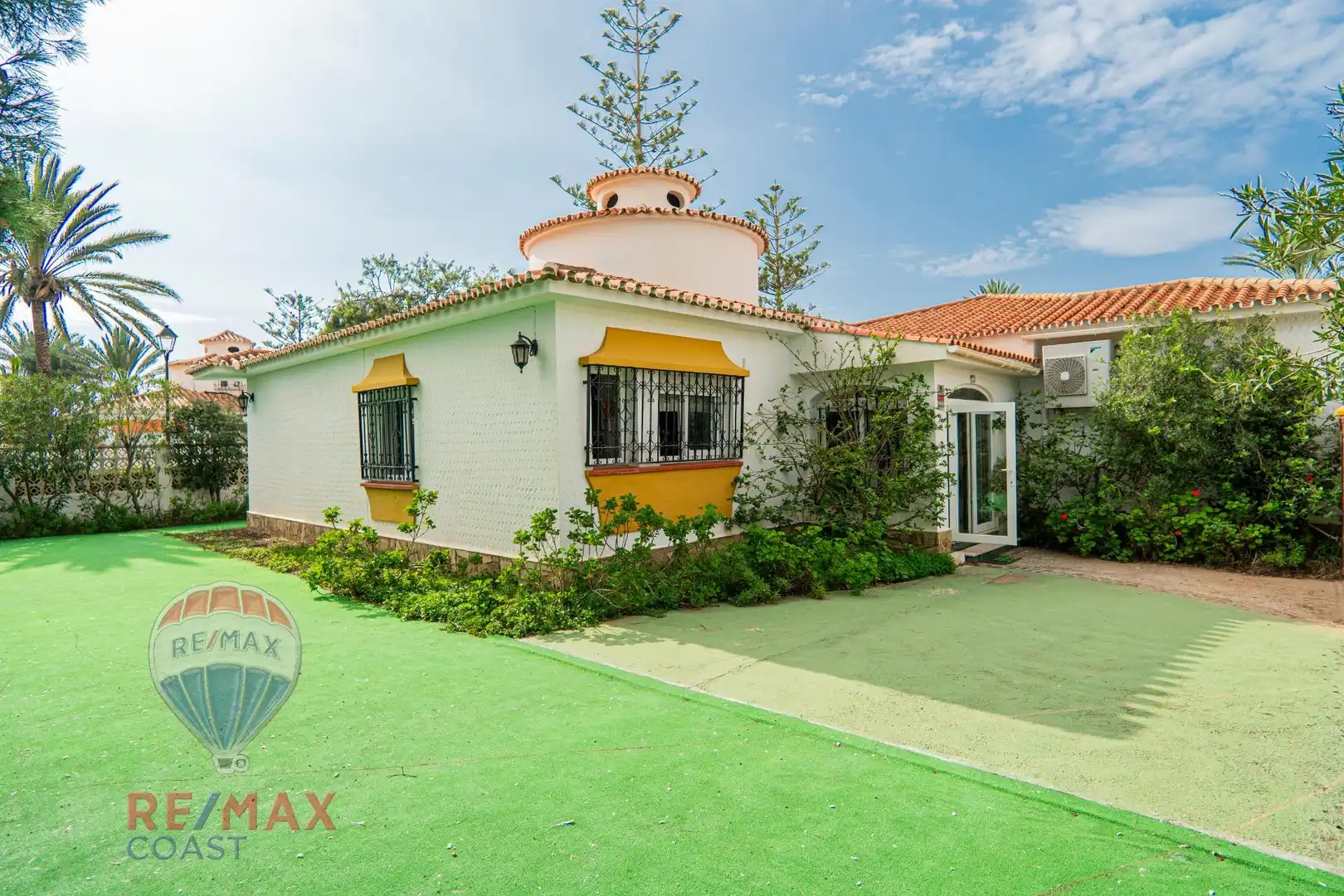 Vista exterior de Casa o chalet en venta en Torrox con Aire acondicionado, Calefacción y Jardín privado