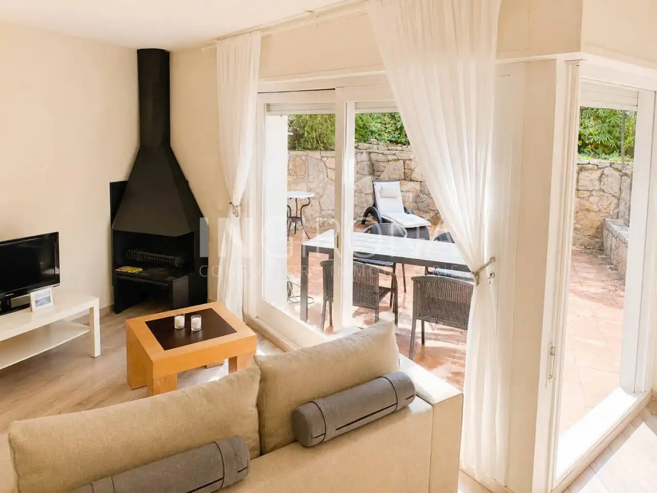 Sala de estar de Piso en venta en Girona con Aire acondicionado, Calefacción y Jardín privado