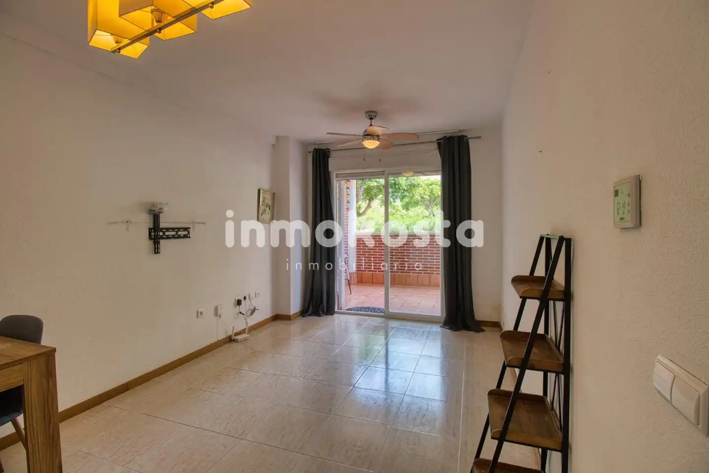 Exterior view of Ground floor for sale in Villajoyosa / La Vila Joiosa  with Air Conditioner, Terrace and Community pool