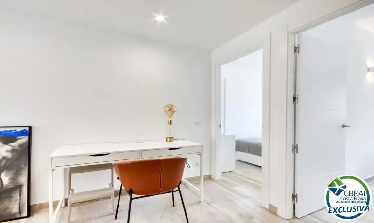 Habitación de Piso en venta en Roses con Calefacción, Horno y Microondas