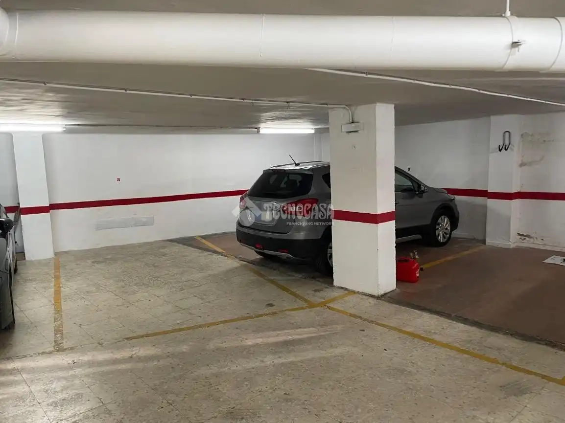 Aparcament de Pis en venda en Huelva