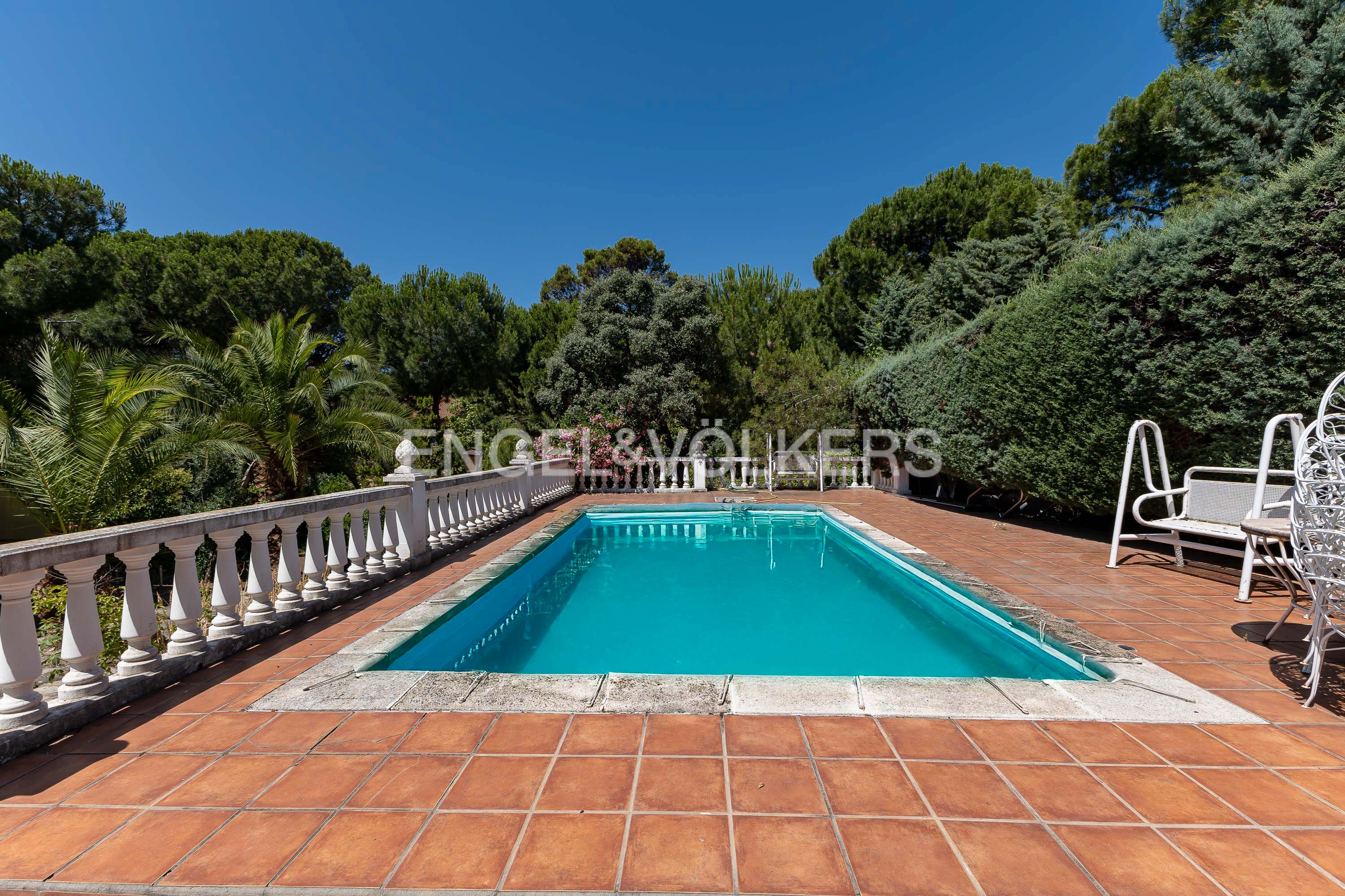 Exterior view of House or chalet for sale in Valdemorillo  with Heating, Private garden and Terrace