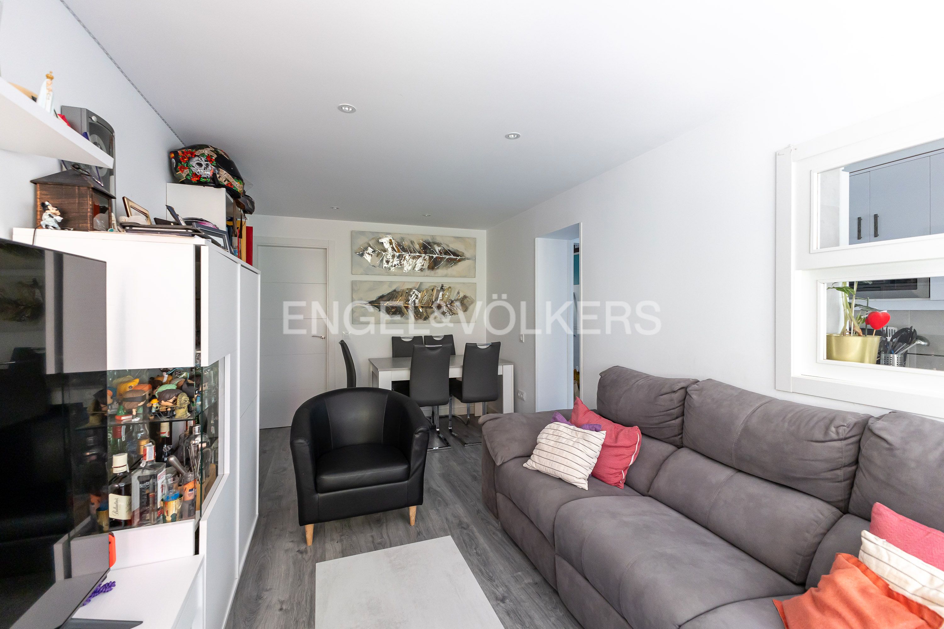 Living room of Apartment for sale in  Madrid Capital  with Air Conditioner, Heating and Private garden