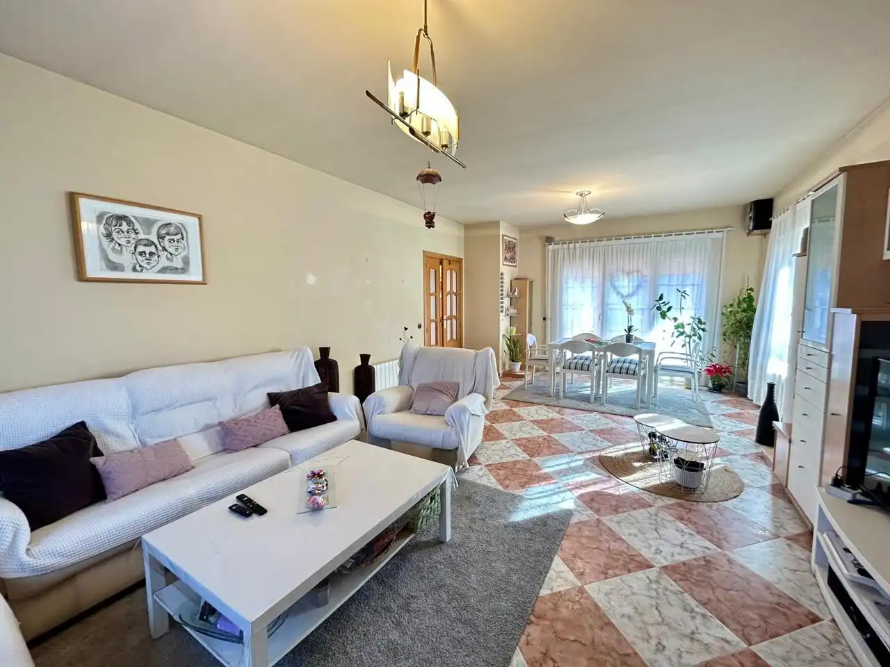 Wohnzimmer von Haus oder Chalet zum Verkauf in El Casar mit Heizung, Privatgarten und Terrasse