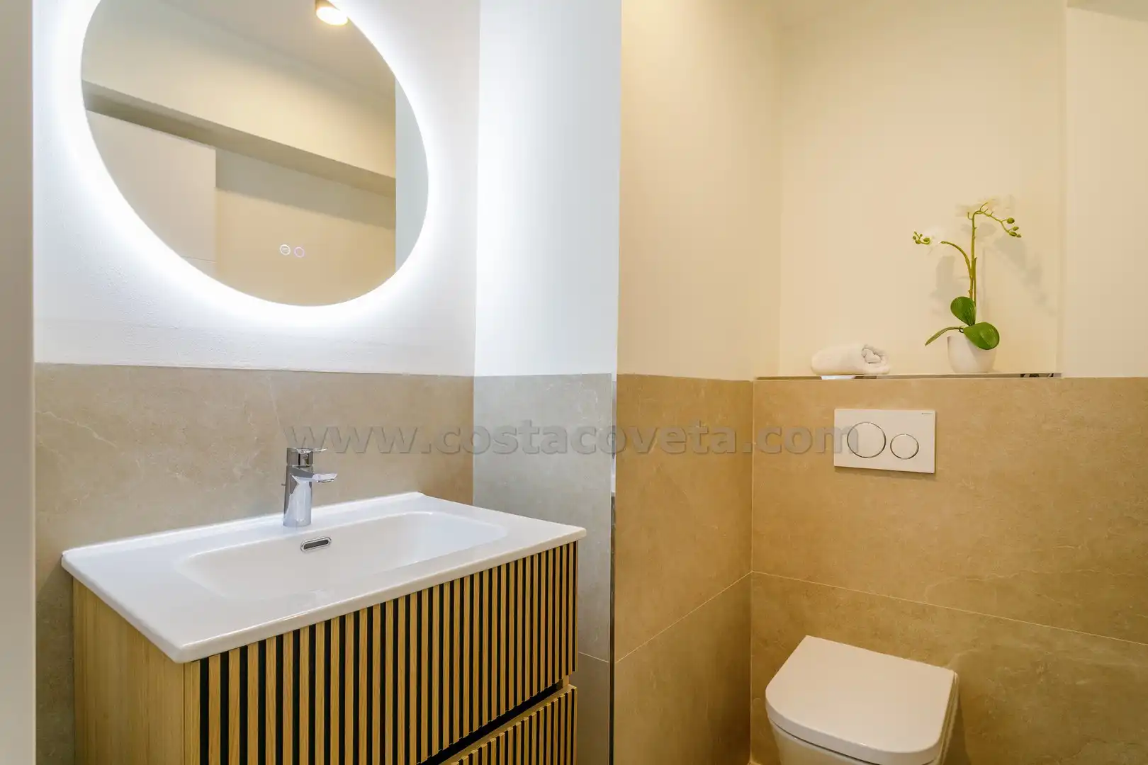 Bathroom of Attic for sale in El Campello  with Air Conditioner, Storage room and Furnished