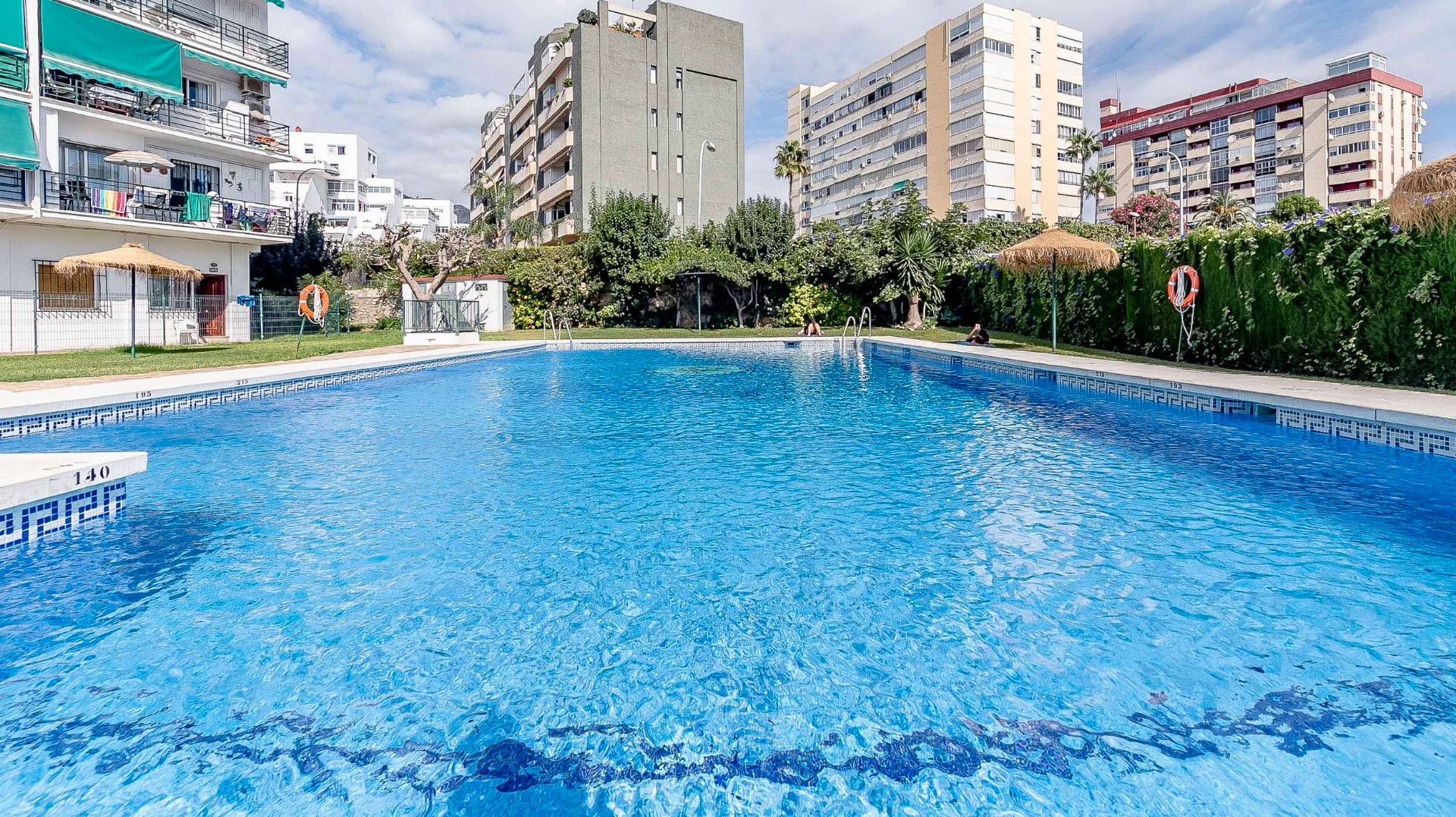 Swimming pool of Flat to rent in Benalmádena  with Air Conditioner, Furnished and Community pool