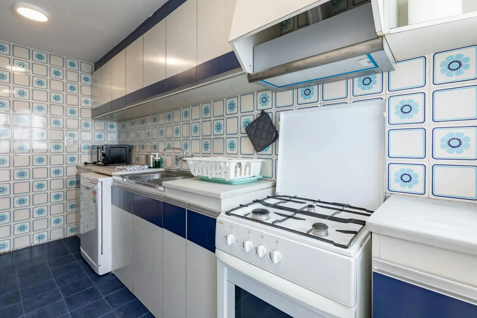 Kitchen of Flat for share in Valencia  with Furnished and Washing machine