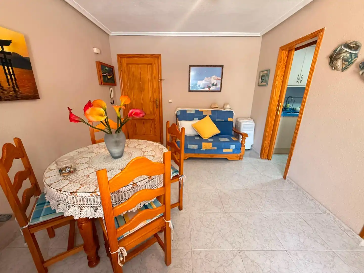 Sala de estar de Apartamento en venta en Guardamar del Segura con Terraza, Trastero y Piscina comunitaria