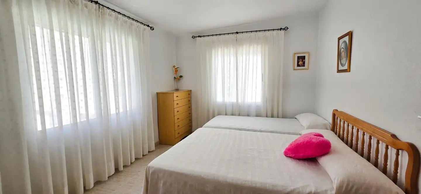 Schlafzimmer von Einfamilien-Reihenhaus zur Miete in Santa Pola mit Klimaanlage, Terrasse und Möbliert