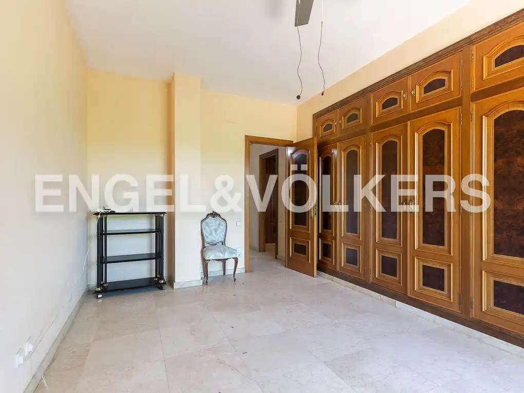 Houses for sale in Ontinyent  with Air Conditioner, Heating and Private garden