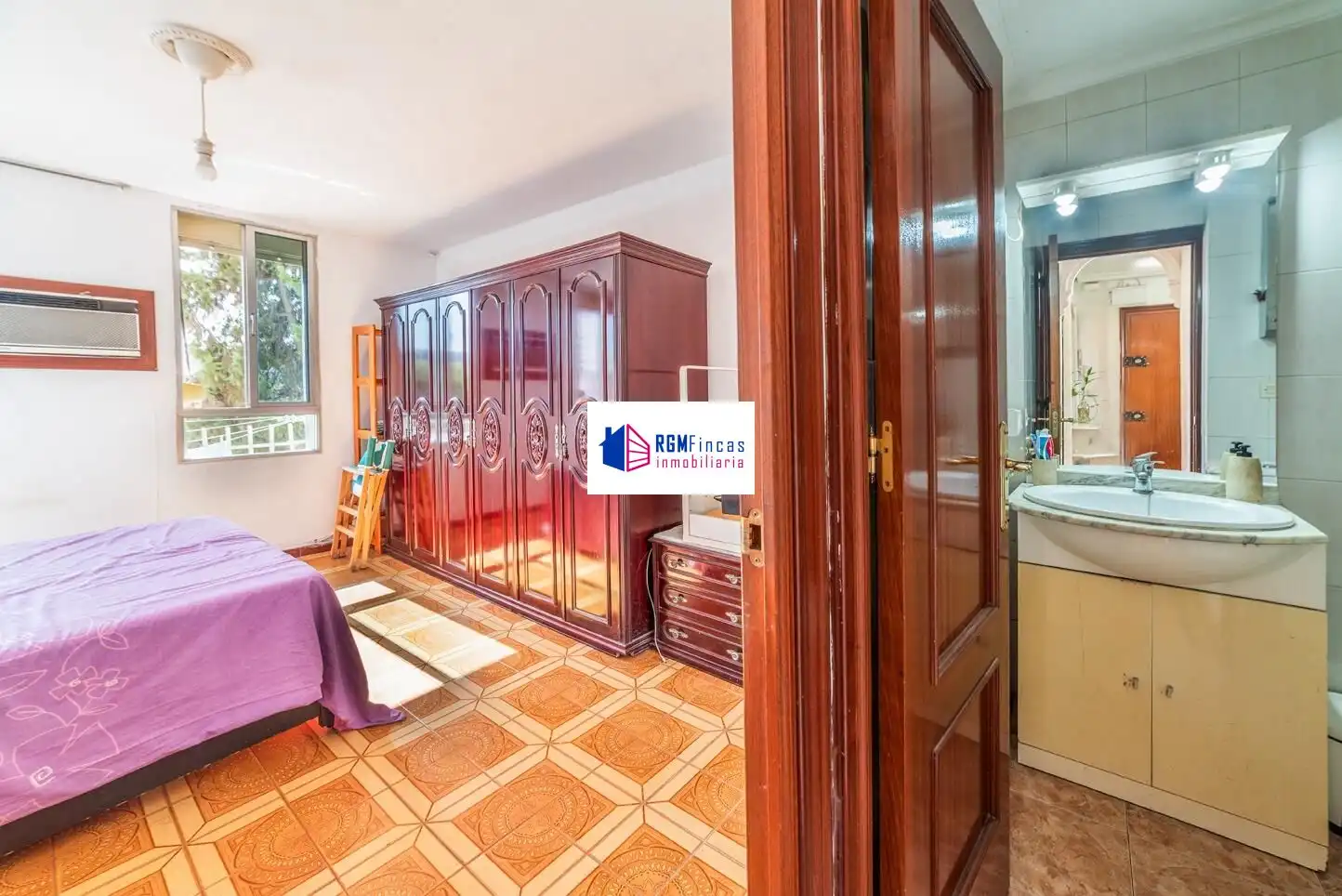 Habitación de Piso en venta en Sevilla