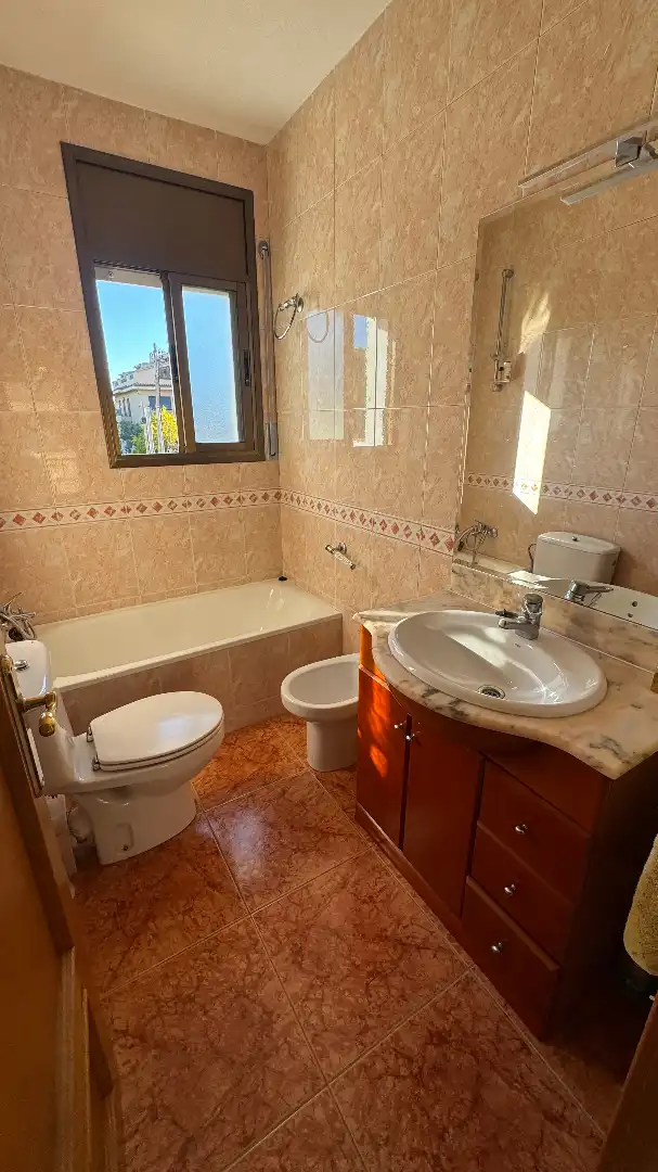 Baño de Casa o chalet en venta en Torredembarra con Aire acondicionado, Calefacción y Jardín privado