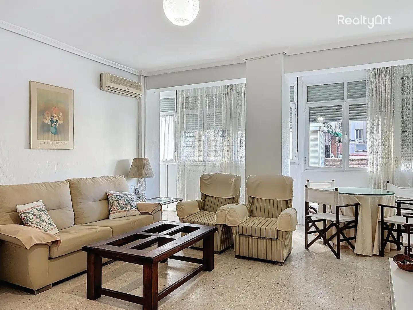 Living room of Flat for sale in Sevilla  with Air Conditioner, Terrace and Balcony