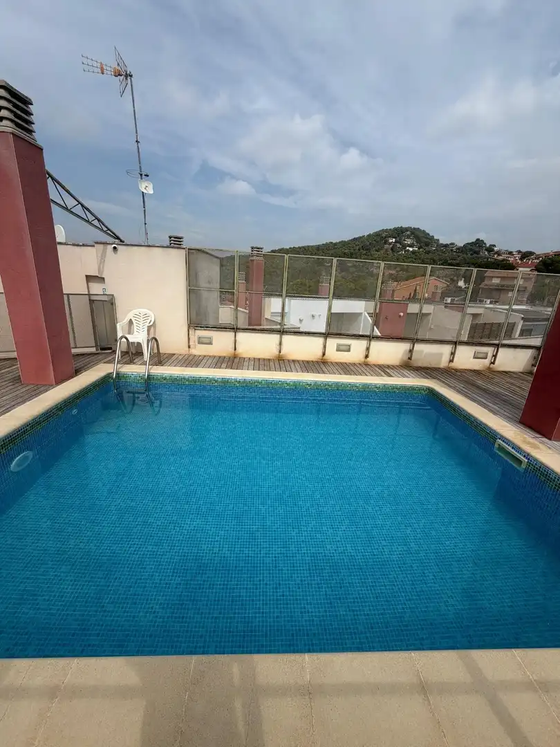 Schwimmbecken von Dachboden zum Verkauf in Náquera mit Privatgarten, Möbliert und Balkon