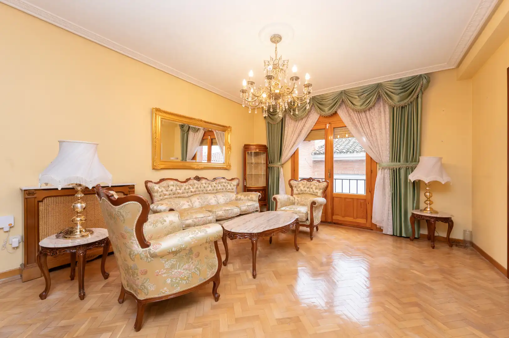 Sala de estar de Casa o chalet en venta en Colmenar Viejo con Calefacción, Parquet y Terraza
