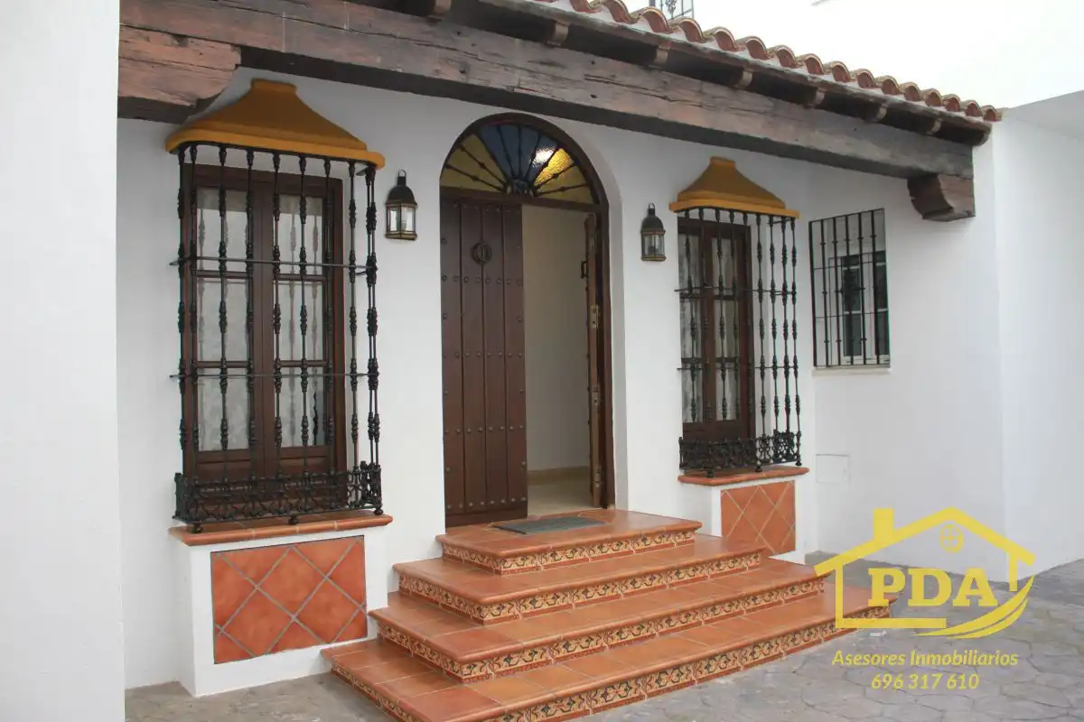 Casa amb terrassa en venda a Palma del Río, imagen 2