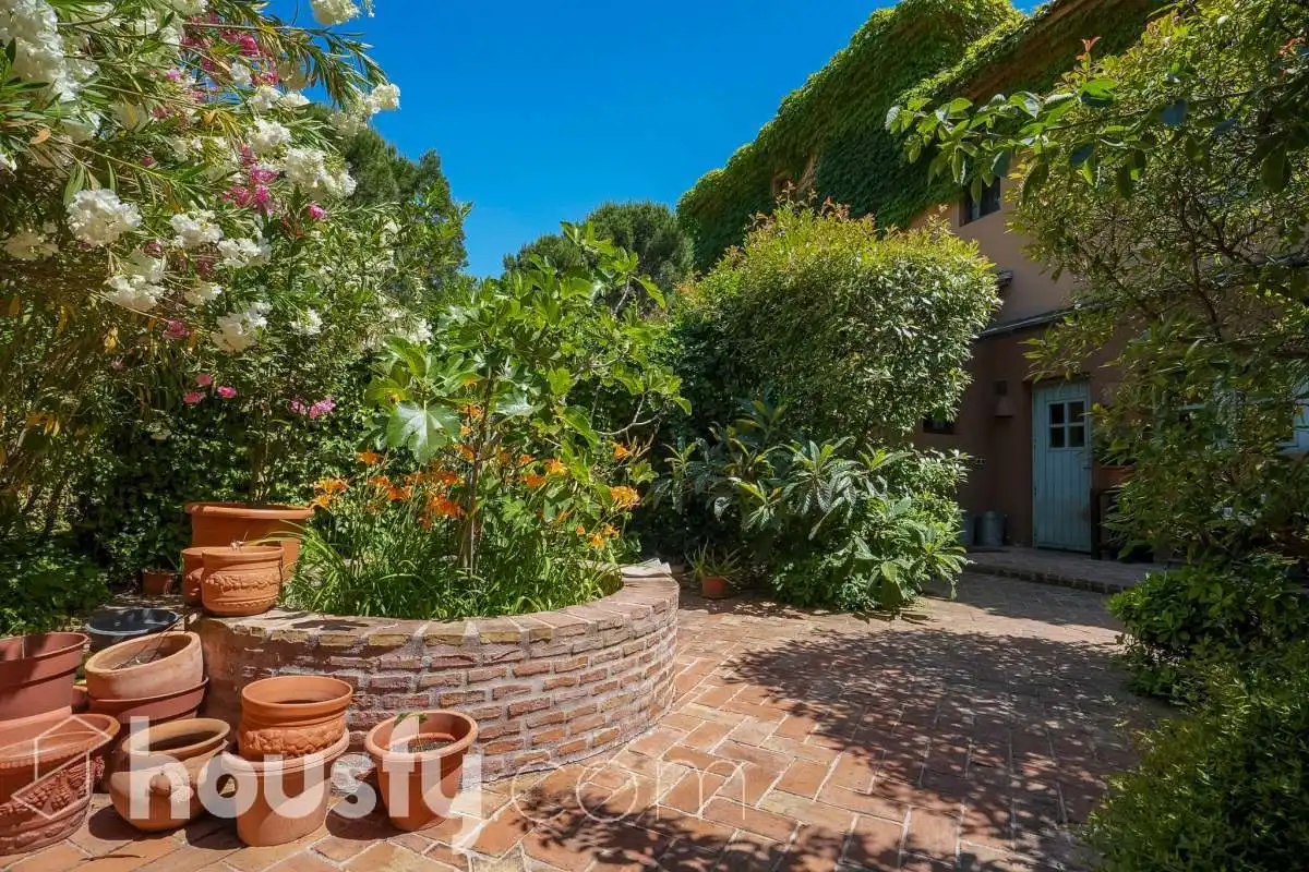 Garden of Houses for sale in Pozuelo de Alarcón  with Air Conditioner, Heating and Private garden