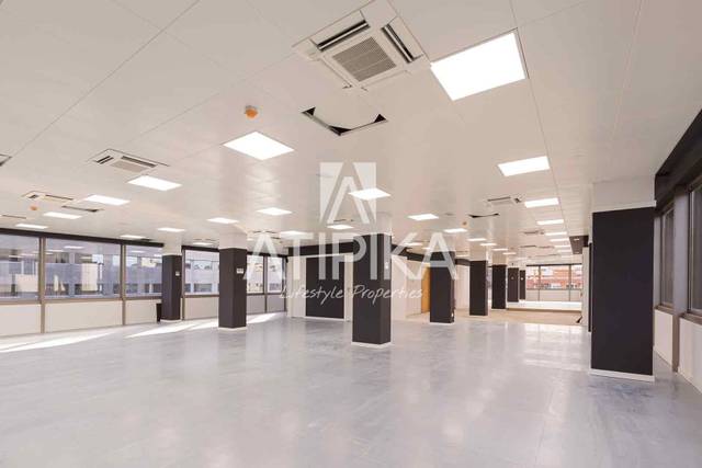 Oficina en Alquiler en Diagonal en Barri de les Corts