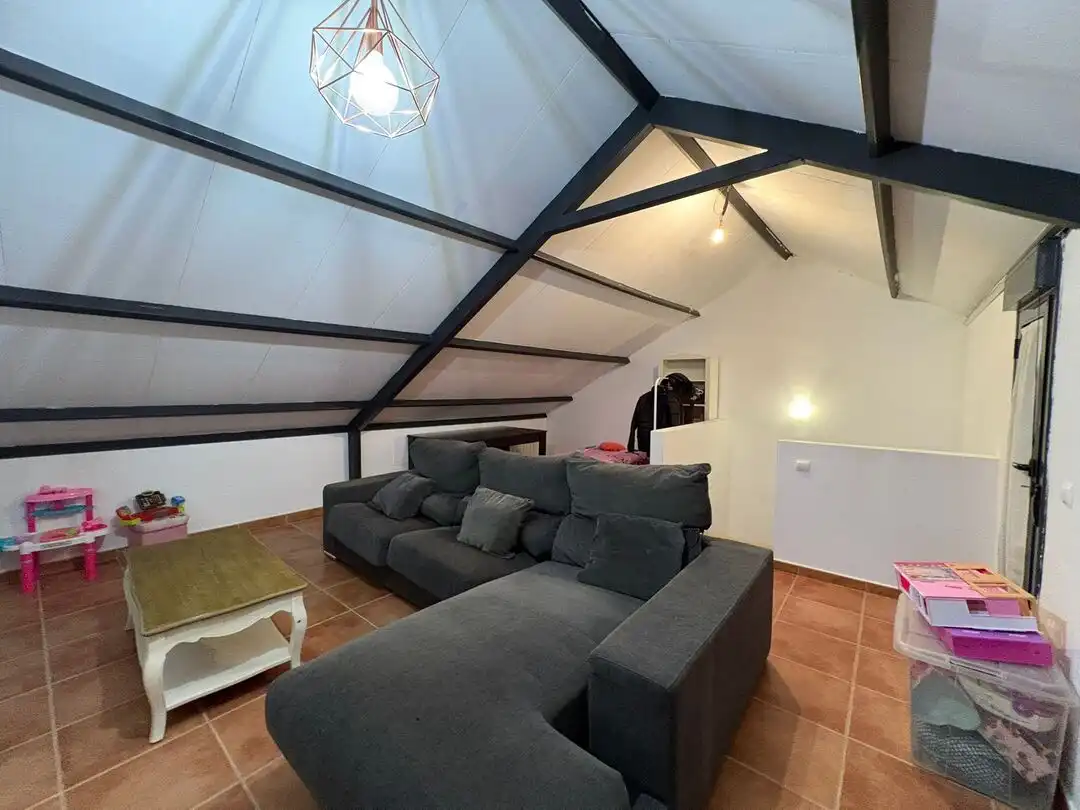 Sala d'estar de Casa adosada en venda en Calera y Chozas amb Aire condicionat i Calefacció
