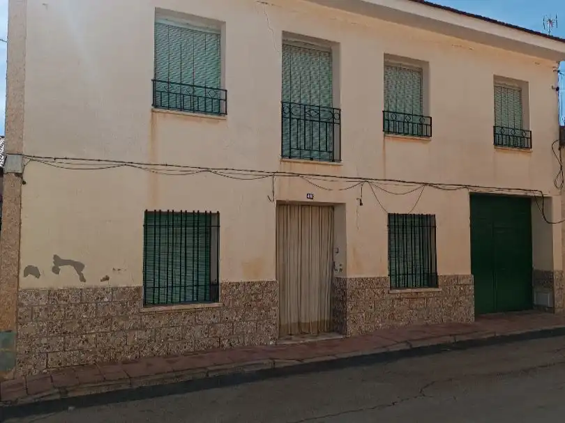 Vista exterior de Casa o chalet en venta en Corral de Almaguer, Toledo