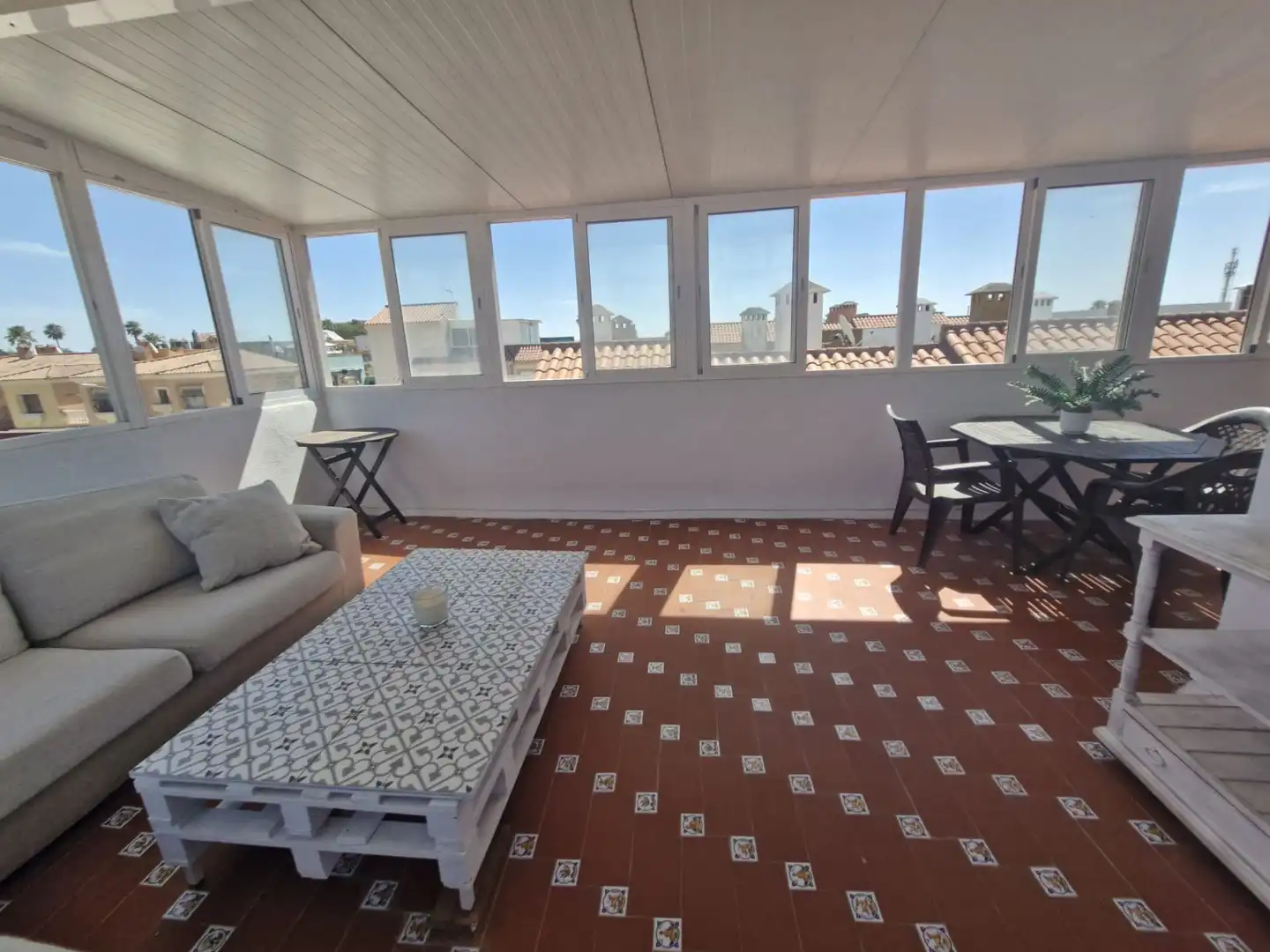 Terrassa de Casa adosada en venda en La Línea de la Concepción amb Terrassa