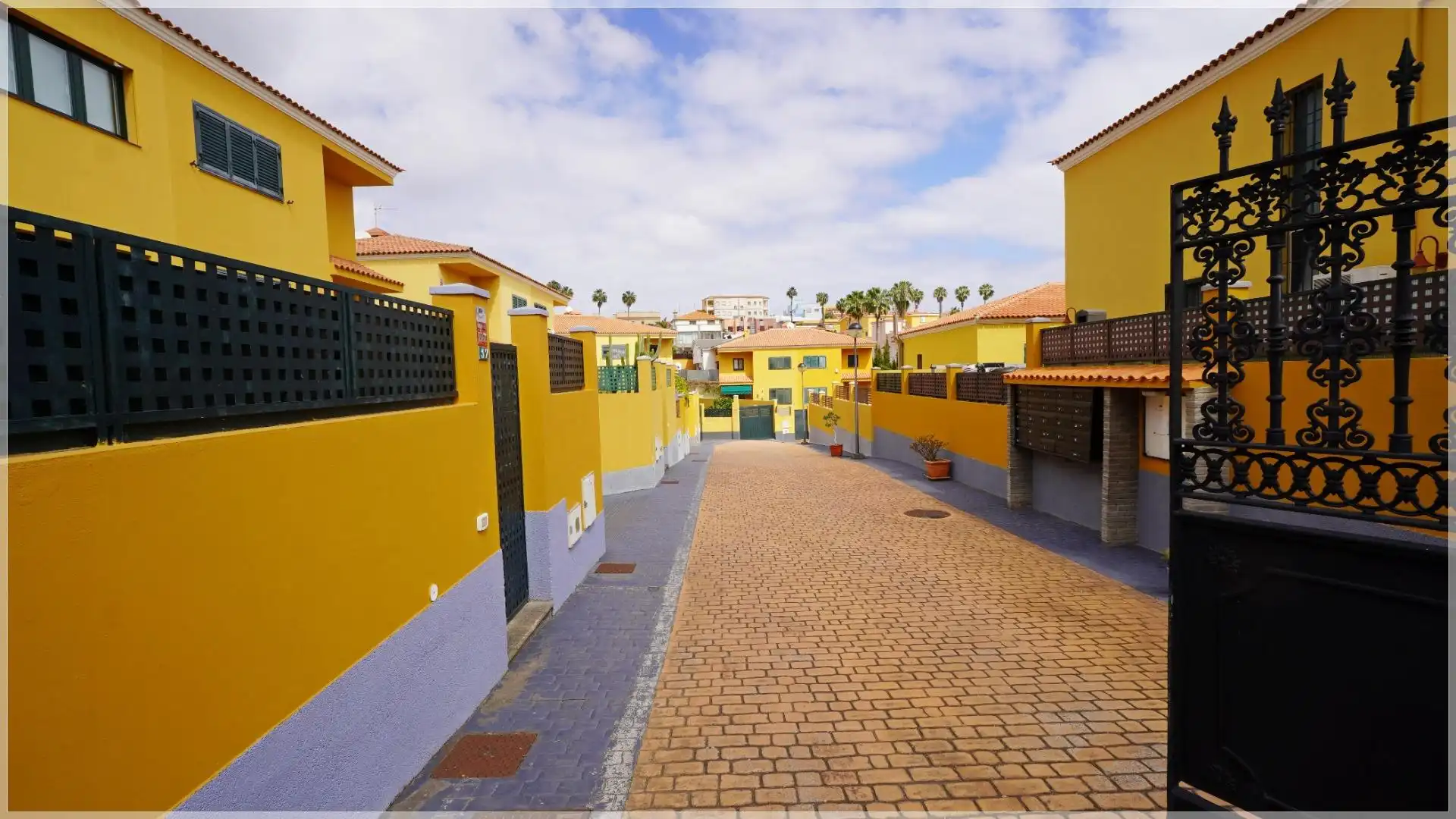Casa adosada en venda a Las Mesas - El Toscón
