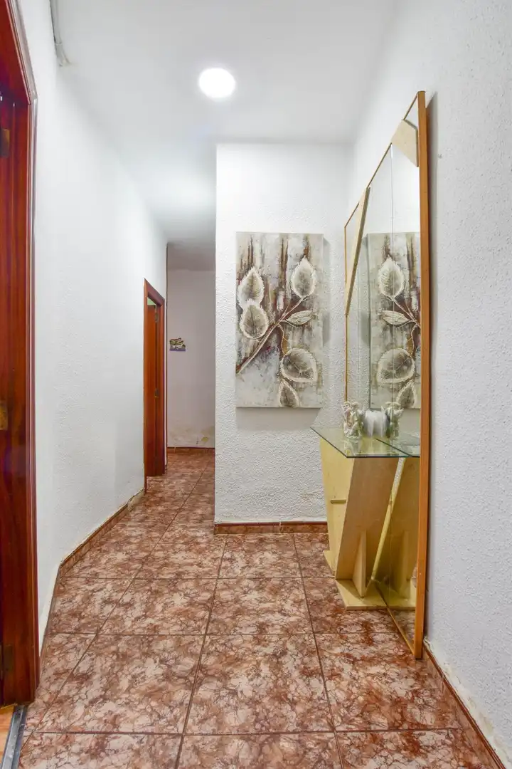Flat for sale in Valencia  with Air Conditioner and Terrace