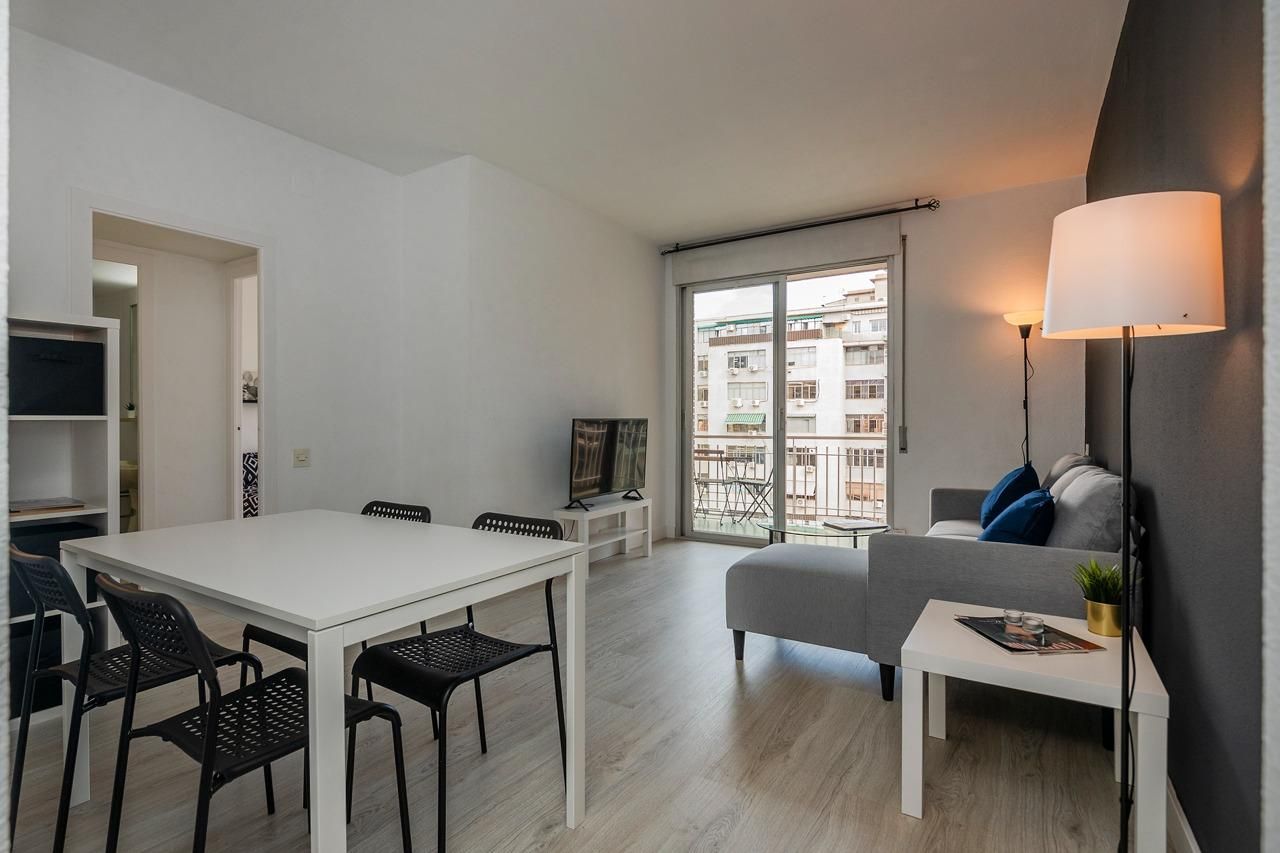 Living room of Flat to rent in  Barcelona Capital  with Heating, Parquet flooring and Terrace