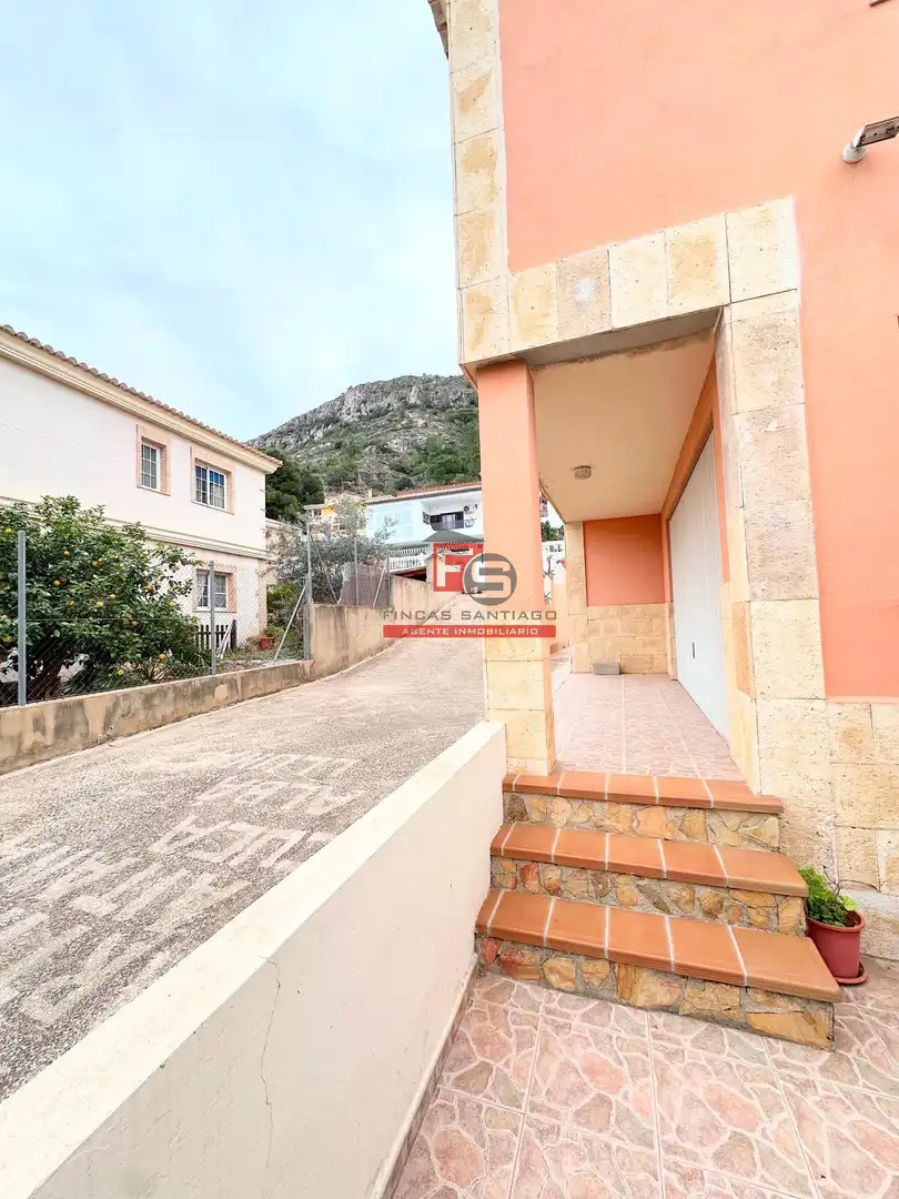 Vista exterior de Casa o xalet en venda en Cullera amb Jardí privat, Terrassa i Traster