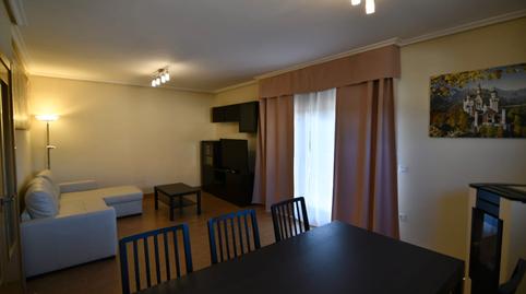 Foto 4 de Casa adosada en venta en Calle Tempranillo, Fuensaldaña, Valladolid