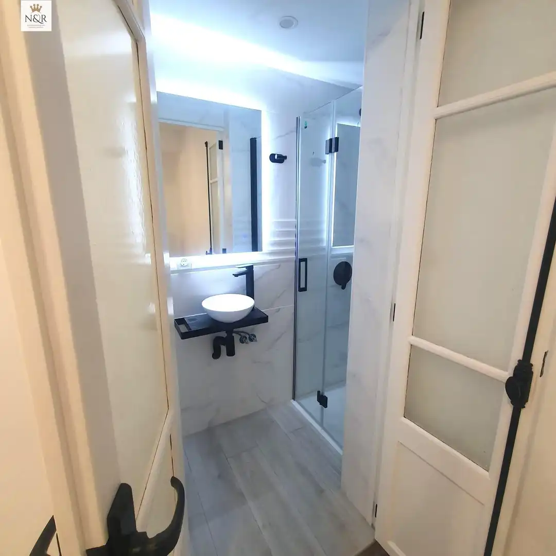 Badezimmer von Wohnung zum Verkauf in  Palma de Mallorca mit Klimaanlage und Balkon