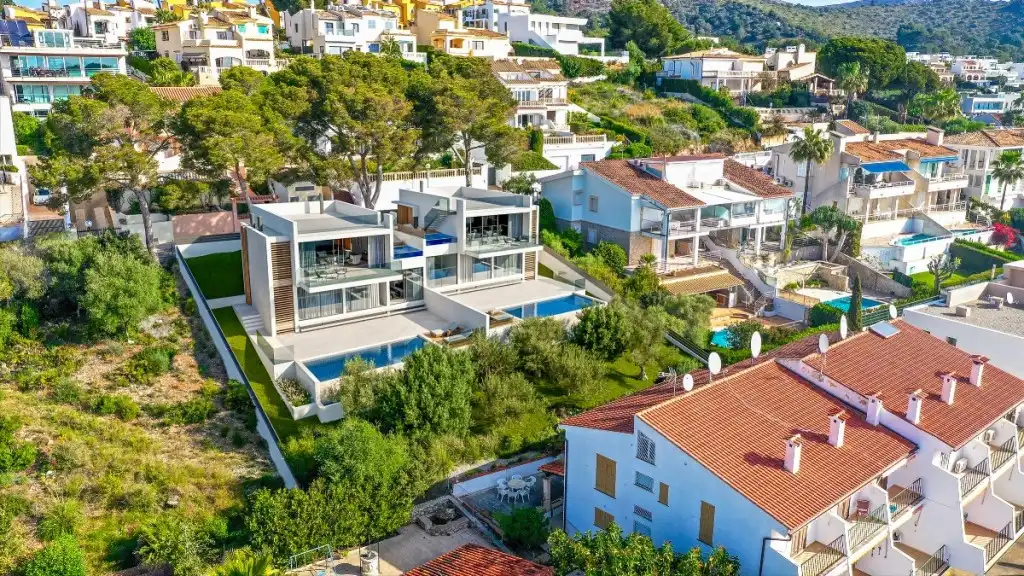 Exterior view of Houses for sale in Alcúdia  with Air Conditioner, Private garden and Swimming Pool